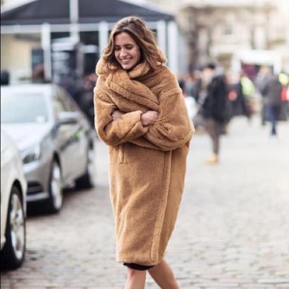 NEVER BEEN WORN “ Teddy Coat” - Picture 3 of 4